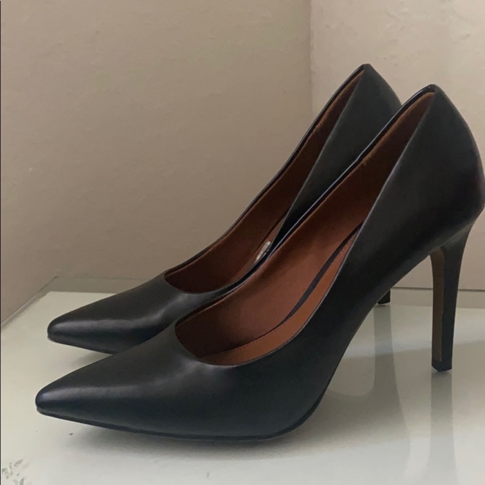 Heels - Picture 2 of 2